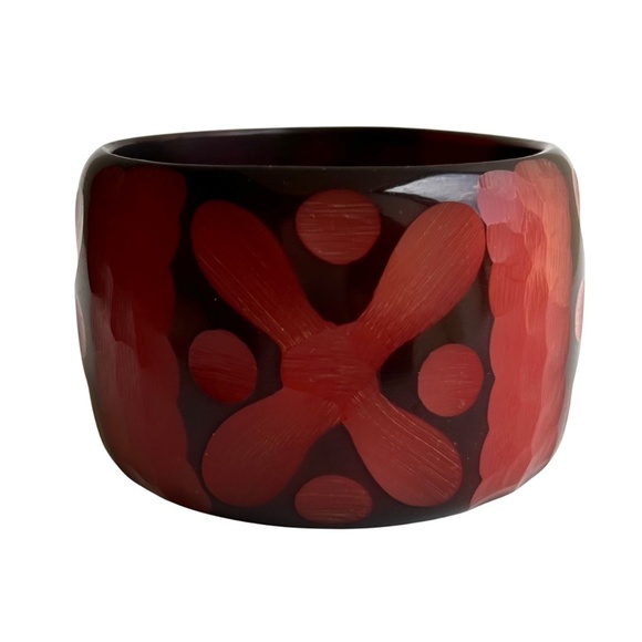 Vintage Wide Carved Plastic Bangle Bracelet - Picture 8 of 9